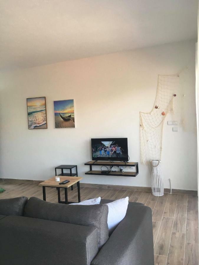 Sunrise View Apartment Ofrinion Exterior photo
